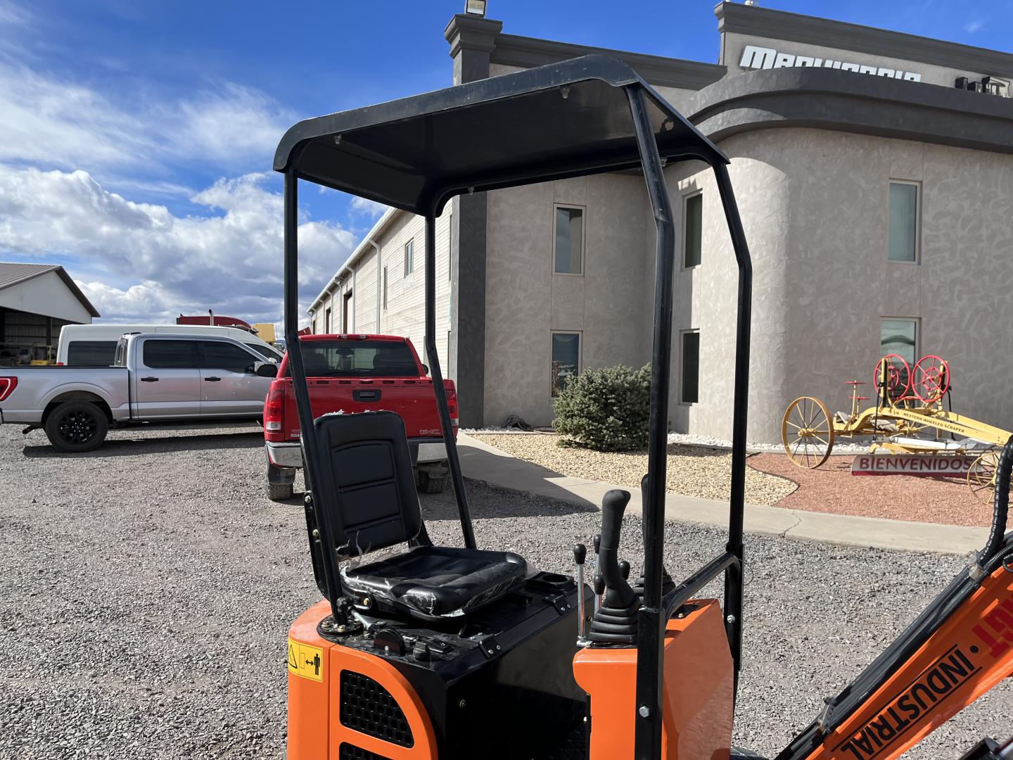 ./imagenes/INVOICE/2019/17382/MINIEXCAVADORA AGROTK QH12 (14).JPG